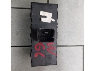 bontott VW GOLF VI Ablakemelő Kapcsoló Négyes / Kettes