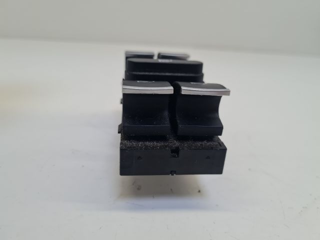 bontott VW GOLF VI Ablakemelő Kapcsoló Négyes / Kettes