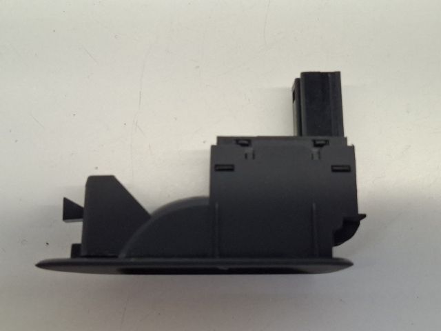 bontott VW GOLF VI Ablakemelő Kapcsoló (Pozíciófüggetlen)