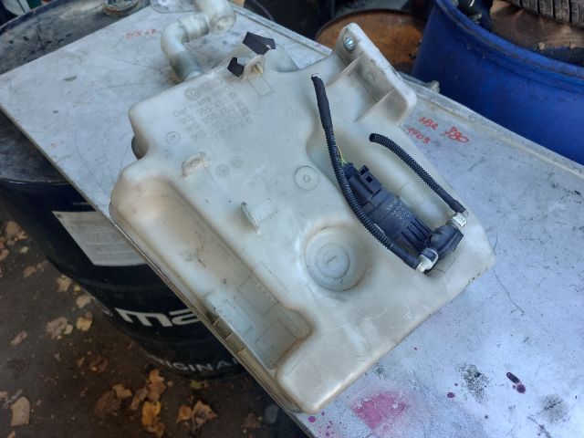 bontott VW GOLF VI Ablakmosó Tartály