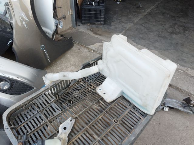 bontott VW GOLF VI Ablakmosó Tartály