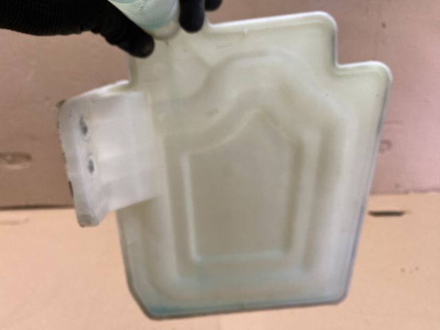 bontott VW GOLF VI Ablakmosó Tartály