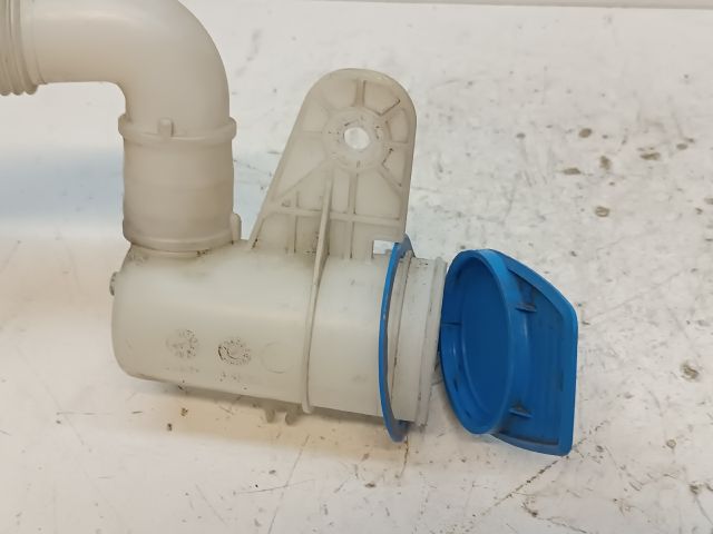 bontott VW GOLF VI Ablakmosótartály Betöltő