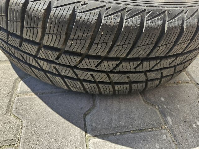 bontott VW GOLF VI Acélfelni Gumival (1 db)