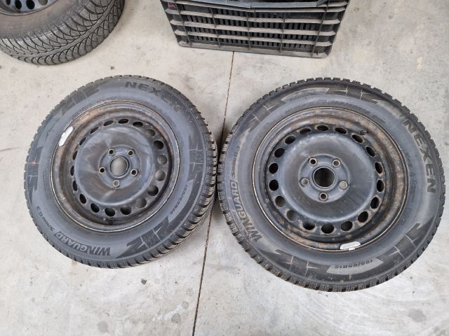 bontott VW GOLF VI Acélfelni Pár Gumival