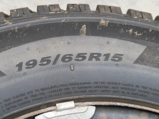 bontott VW GOLF VI Acélfelni Pár Gumival