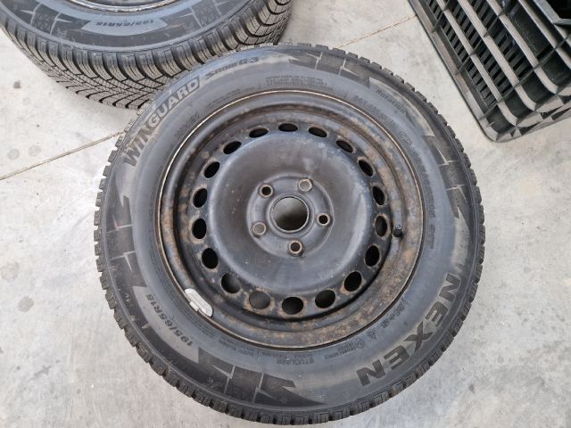 bontott VW GOLF VI Acélfelni Pár Gumival