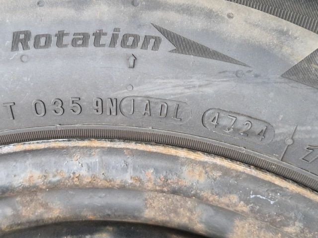 bontott VW GOLF VI Acélfelni Pár Gumival