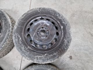 bontott VW GOLF VI Acélfelni Szett Gumival