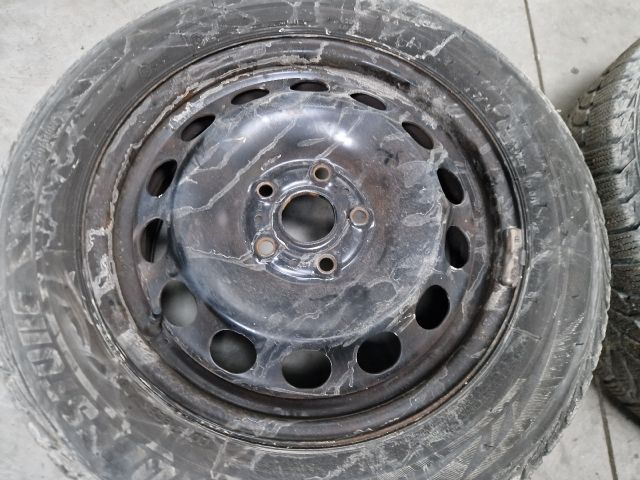 bontott VW GOLF VI Acélfelni Szett Gumival