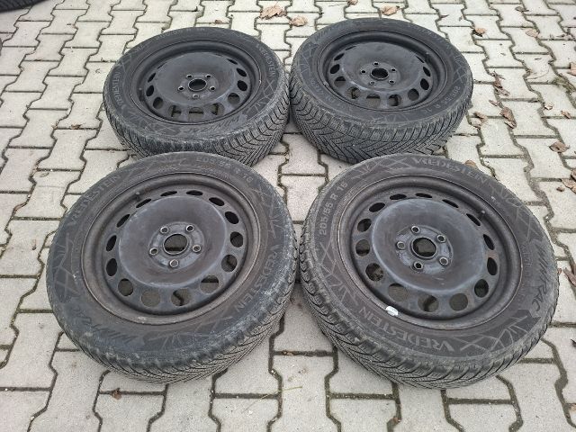 bontott VW GOLF VI Acélfelni Szett Gumival