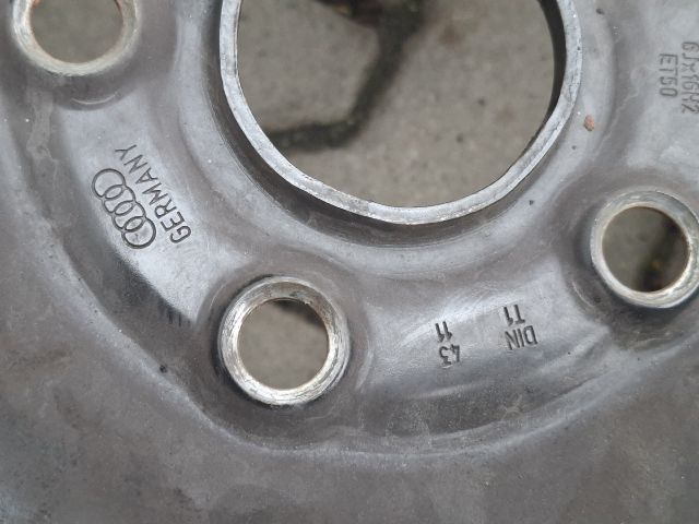 bontott VW GOLF VI Acélfelni Szett Gumival