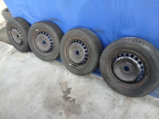 bontott VW GOLF VI Acélfelni Szett Gumival