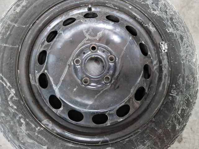 bontott VW GOLF VI Acélfelni Szett Gumival