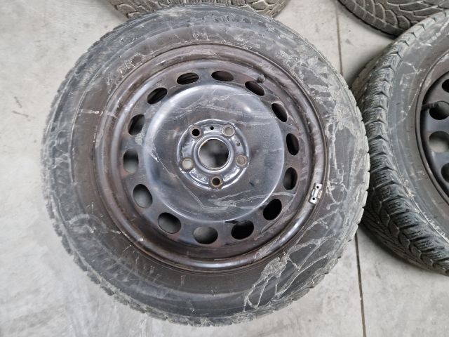 bontott VW GOLF VI Acélfelni Szett Gumival