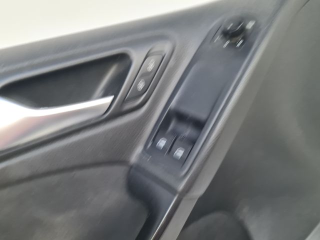 bontott VW GOLF VI Ajtó Kárpit Szett