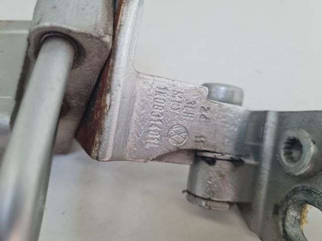 bontott VW GOLF VI Ajtó Zsanér (Pozíciófüggetlen)