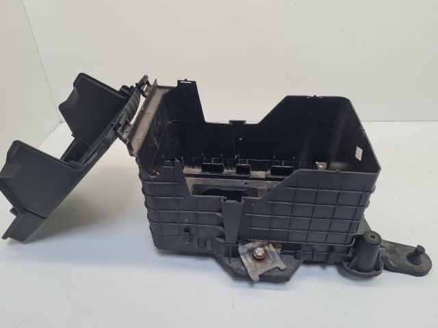 bontott VW GOLF VI Akkumulátor Tartó