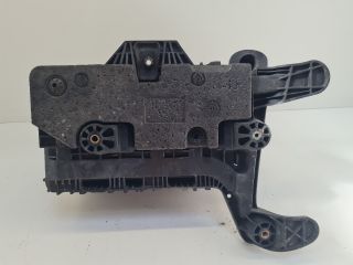 bontott VW GOLF VI Akkumulátor Tartó