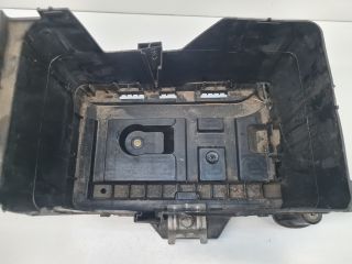 bontott VW GOLF VI Akkumulátor Tartó