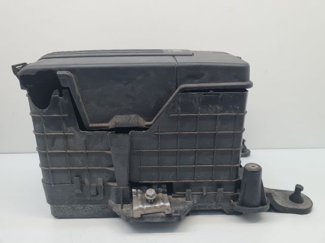 bontott VW GOLF VI Akkumulátor Tartó