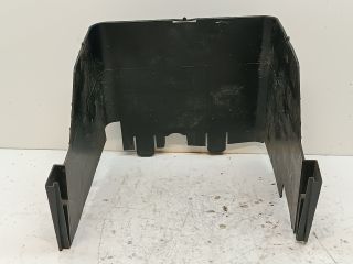 bontott VW GOLF VI Akkumulátor Védő Lemez