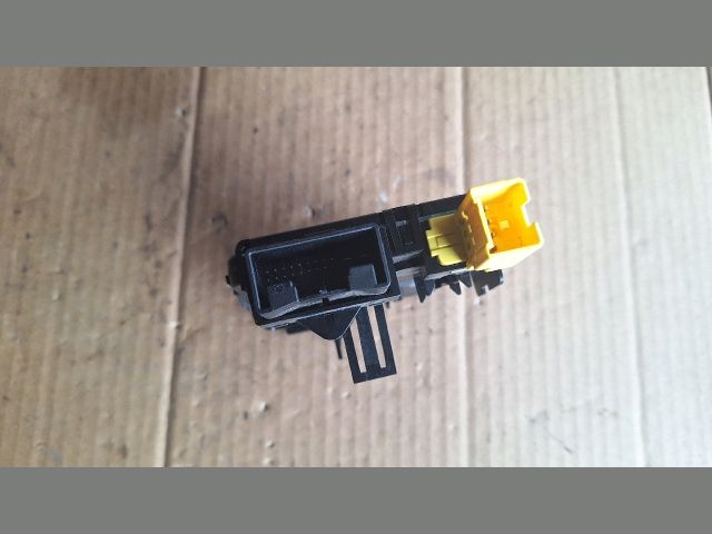 bontott VW GOLF VI Aktív Kormány Elektronika