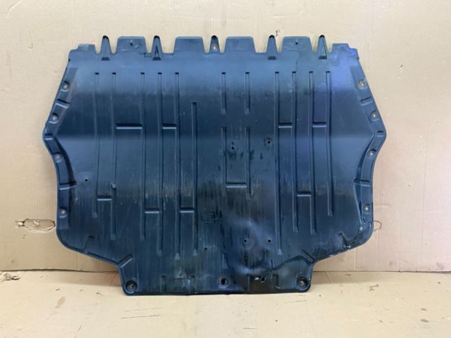 bontott VW GOLF VI Alsó Motorburkolat