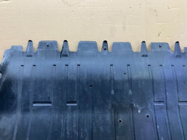 bontott VW GOLF VI Alsó Motorburkolat