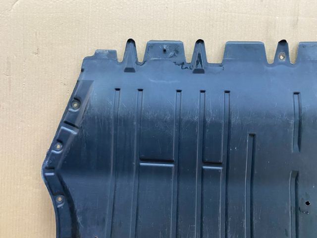 bontott VW GOLF VI Alsó Motorburkolat