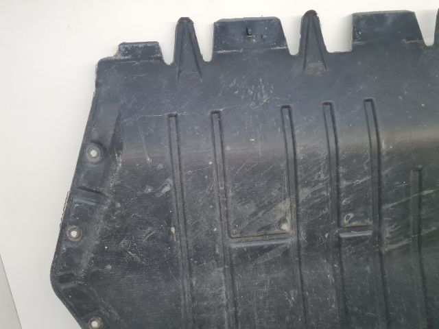 bontott VW GOLF VI Alsó Motorburkolat