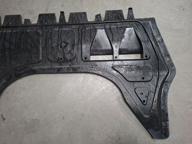 bontott VW GOLF VI Alsó Motorburkolat