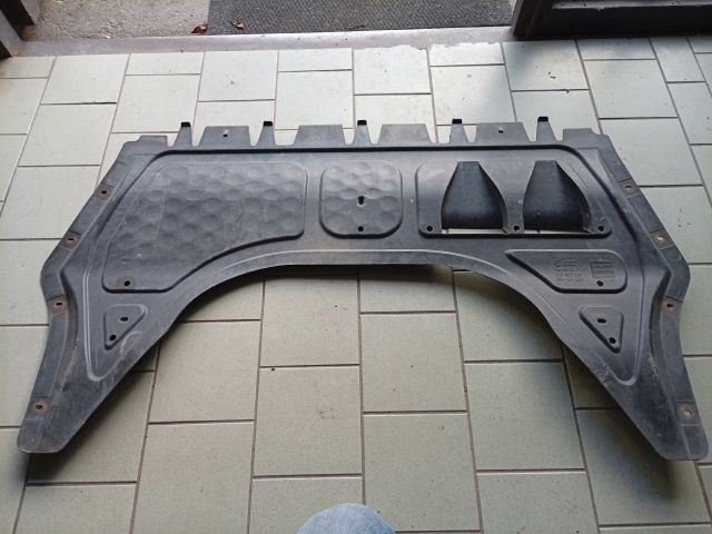 bontott VW GOLF VI Alsó Motorburkolat