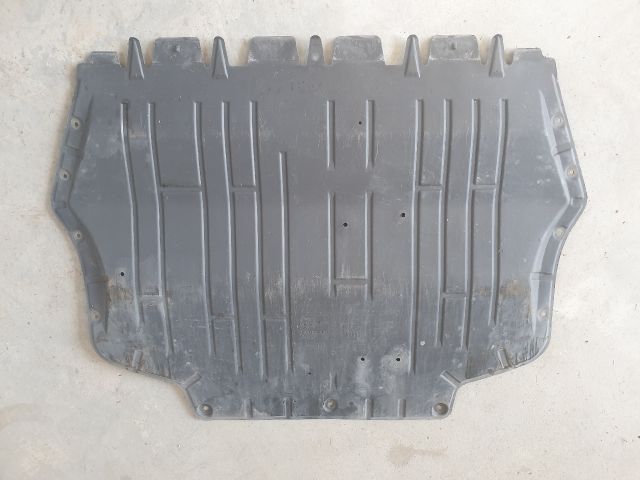 bontott VW GOLF VI Alsó Motorburkolat