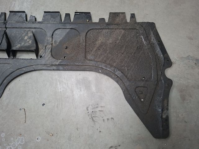 bontott VW GOLF VI Alsó Motorburkolat