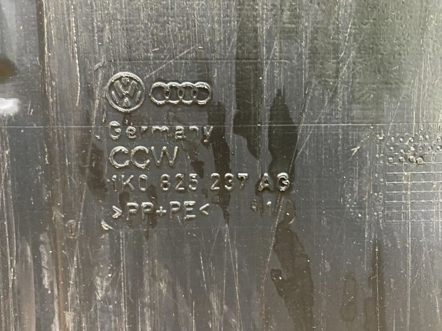 bontott VW GOLF VI Alsó Motorburkolat