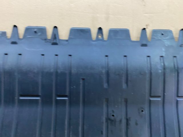 bontott VW GOLF VI Alsó Motorburkolat