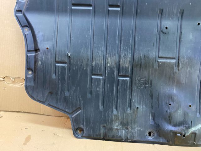 bontott VW GOLF VI Alsó Motorburkolat