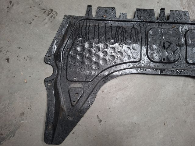 bontott VW GOLF VI Alsó Motorburkolat