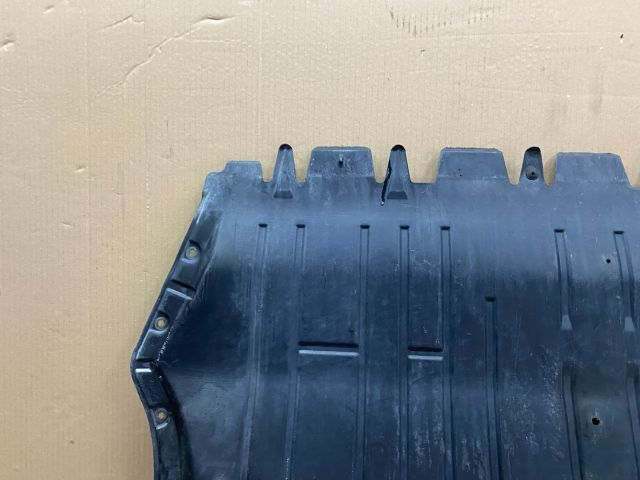 bontott VW GOLF VI Alsó Motorburkolat