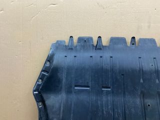 bontott VW GOLF VI Alsó Motorburkolat