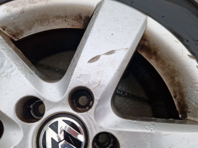 bontott VW GOLF VI Alufelni Szett Gumival