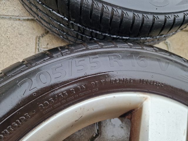 bontott VW GOLF VI Alufelni Szett Gumival