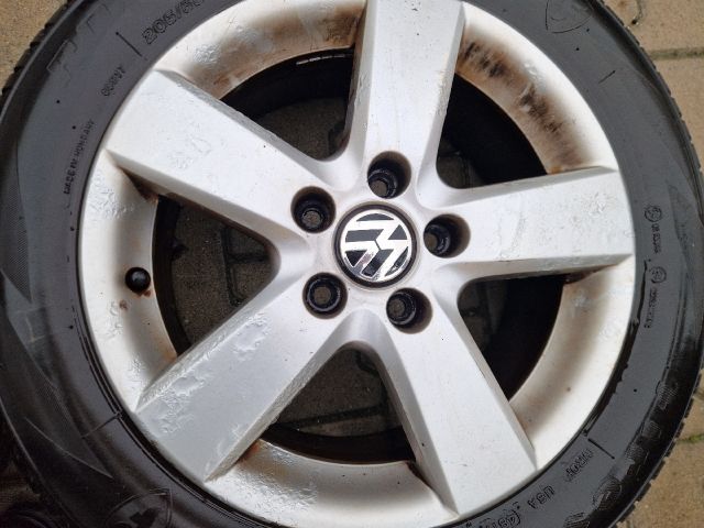 bontott VW GOLF VI Alufelni Szett Gumival
