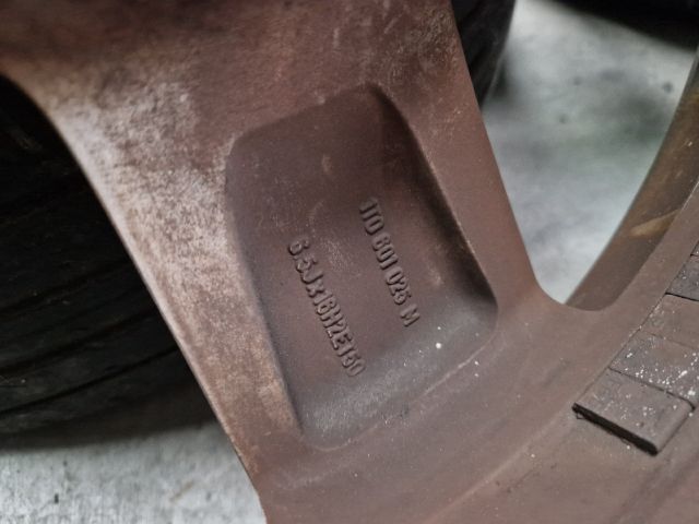 bontott VW GOLF VI Alufelni Szett Gumival