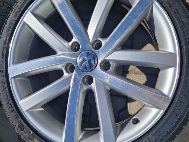 bontott VW GOLF VI Alufelni Szett Gumival