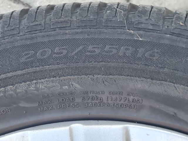 bontott VW GOLF VI Alufelni Szett Gumival