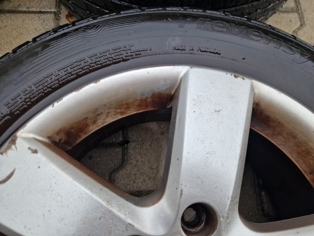 bontott VW GOLF VI Alufelni Szett Gumival