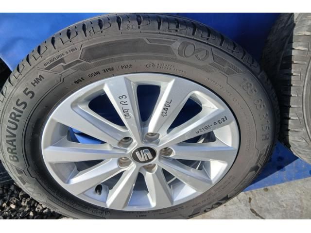 bontott VW GOLF VI Alufelni Szett Gumival