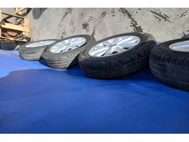 bontott VW GOLF VI Alufelni Szett Gumival